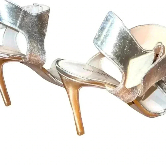 NINE WEST BRODEA METALLIC SANDAL - Picture 6 of 15